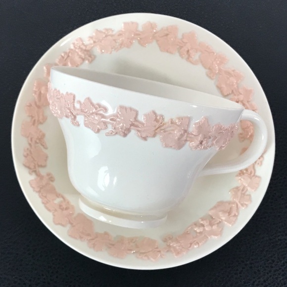 Wedgwood Etruria Embossed Queens Ware Pink on White Tea Cup Saucer Set England - Picture 1 of 16